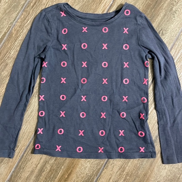 Gap Long Sleeved Top with X’s and O’s size Small (6-7) - Picture 1 of 5